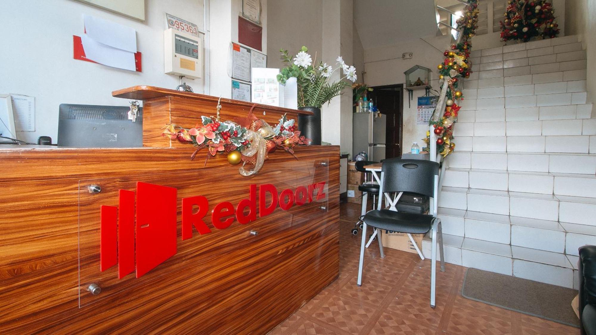 Reddoorz At Goldentown Hotel Davao City Bagian luar foto